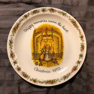 Holly House Christmas 1972 Commemorative Edition Plate